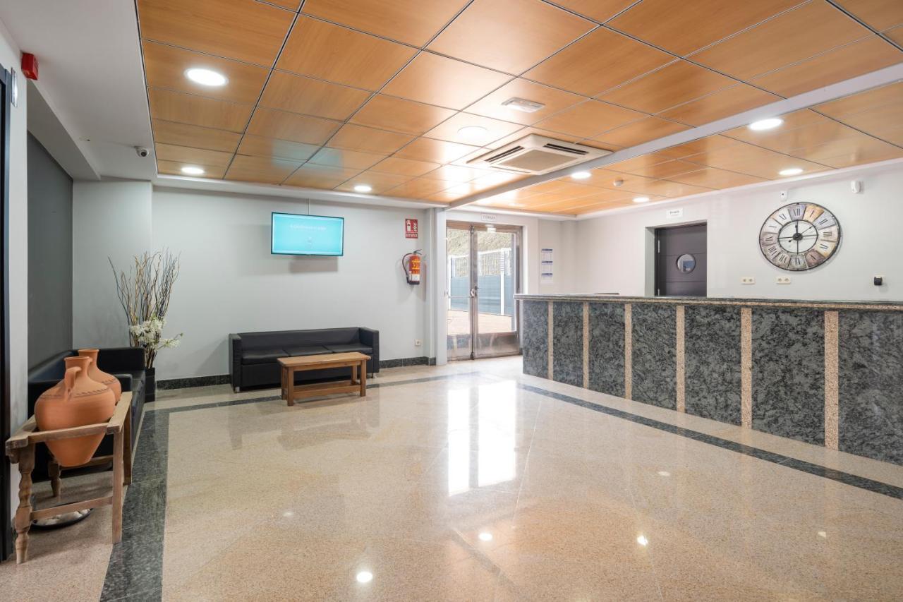 Hotel Alda Borox Екстер'єр фото