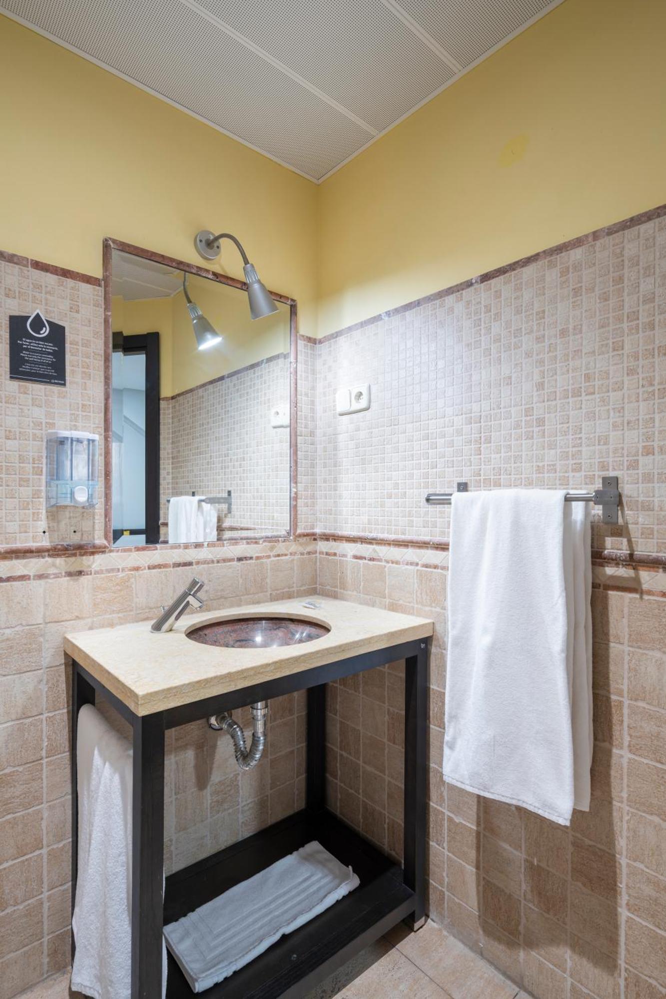 Hotel Alda Borox Екстер'єр фото