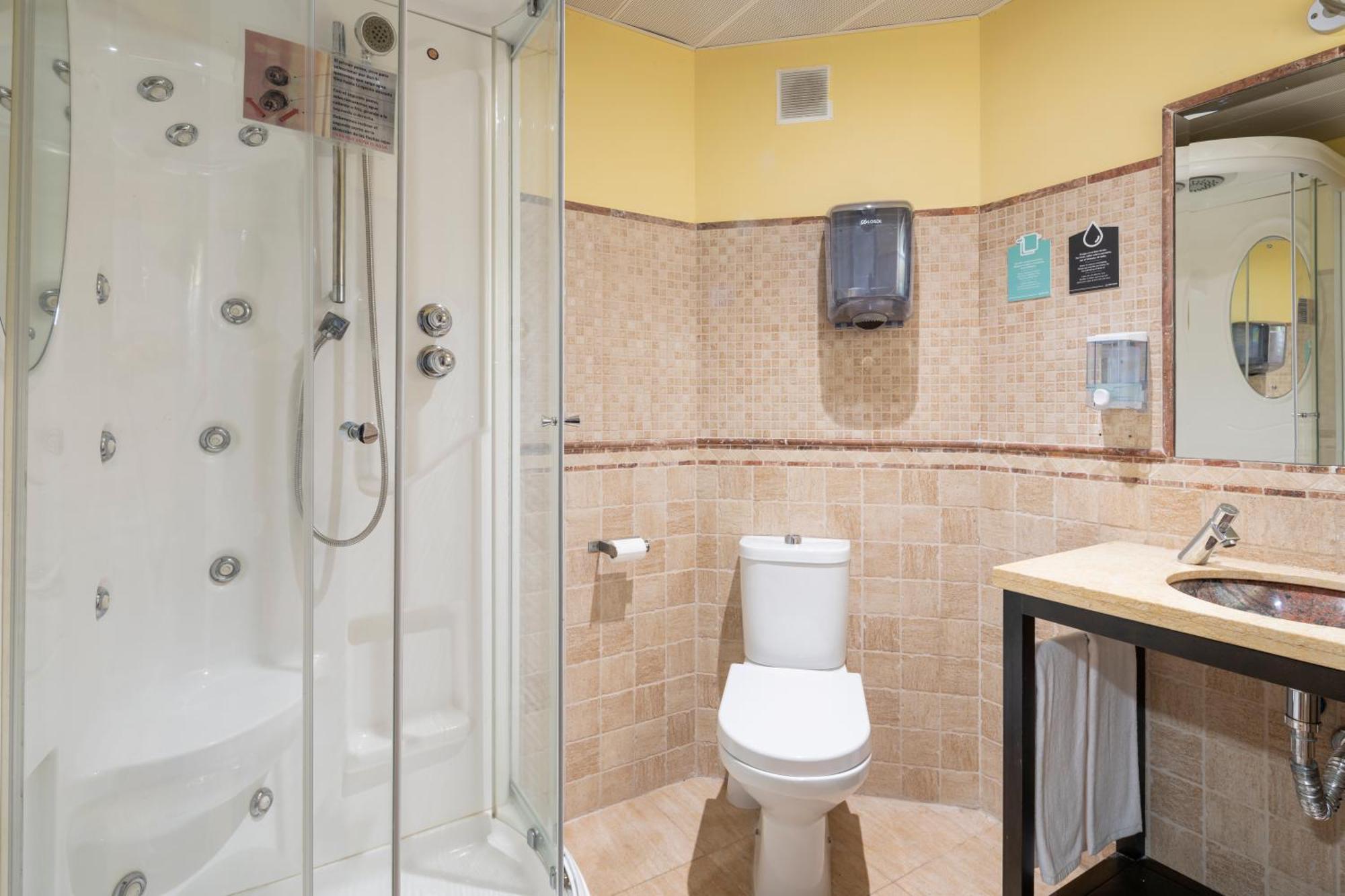 Hotel Alda Borox Екстер'єр фото
