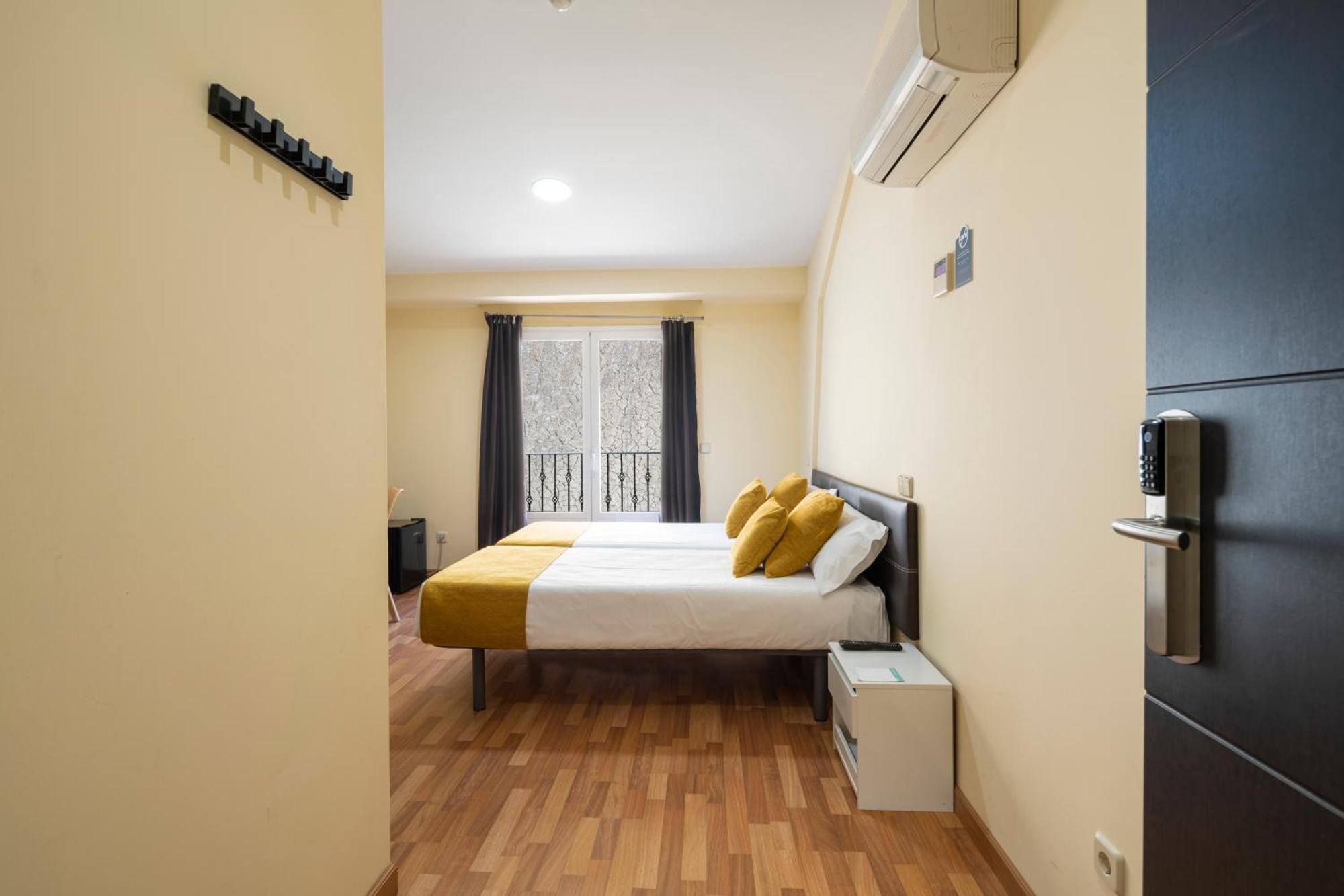Hotel Alda Borox Екстер'єр фото